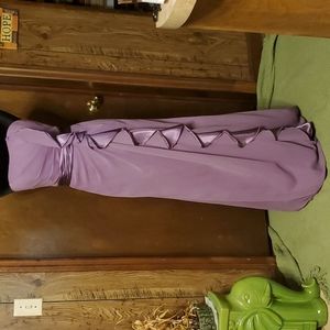 Beautiful David's Bridal lavender/purple formal dress in a size 2. Excellent .